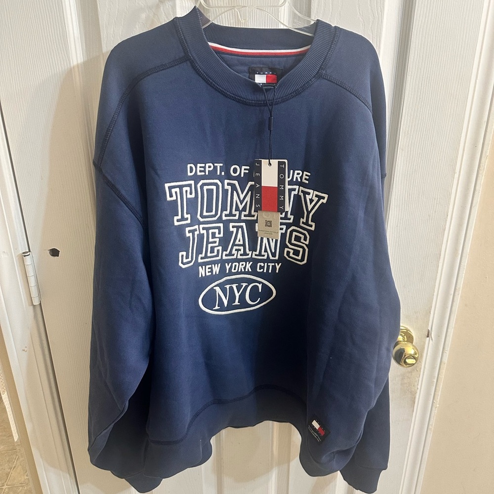 $99 Tommy Jeans Boxy Sweatshirt SzL